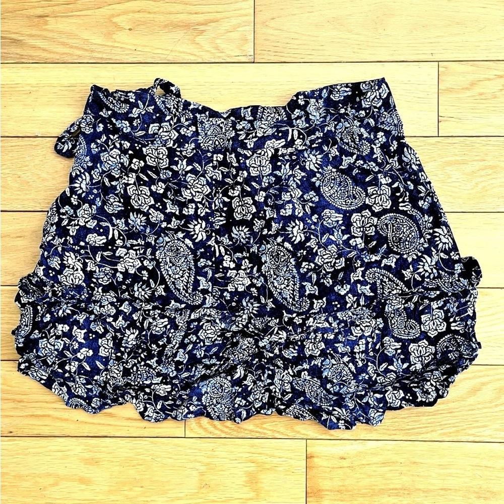 Forever 21 Floral Ruffle Skirt | Size M | NWOT | Tie Side | Boho Layered Mini